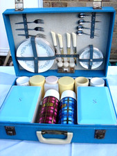 VINTAGE SIRRAM PICNIC SET 4