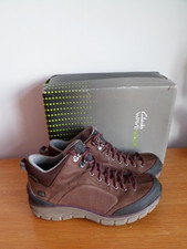 Brown Clarks Nubuck Wave Walk
