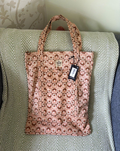 Typo book tote reusable - book,