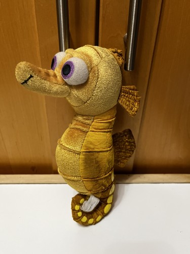Disney store finding nemo - disney,