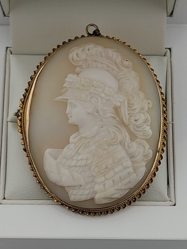 Vintage antique hand carved - /,