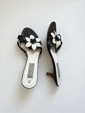 Vintage Wallis Kitten Heels UK