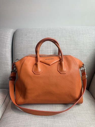 Givenchy antigona medium - givenchy,