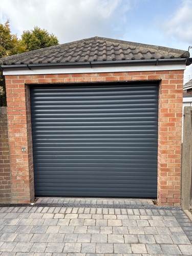 Roller garage door - ,