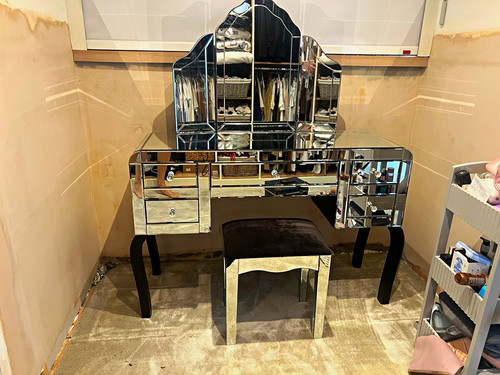 Mirrored dressing table vanity - dressing,