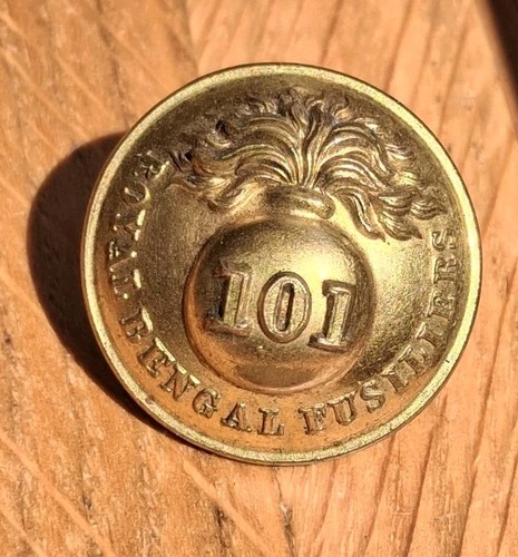 Irish army button 101st royal - ,