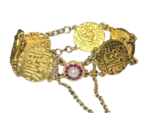 Stunning 22ct gold victorian - stunning,