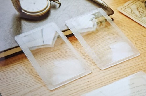 Magnifying reading lens credit - reading,