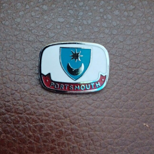Portsmouth crest football - portsmouth,