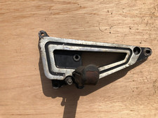 YAMAHA TR1 LHS FOOT PEG HANGER BRACKET TR1 XV1000 FRONT FOOT PEG HANGER BRACKET