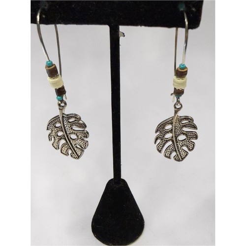 Monstera leaf dangle earrings - leaf,