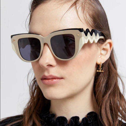Karen walker true north - walker,