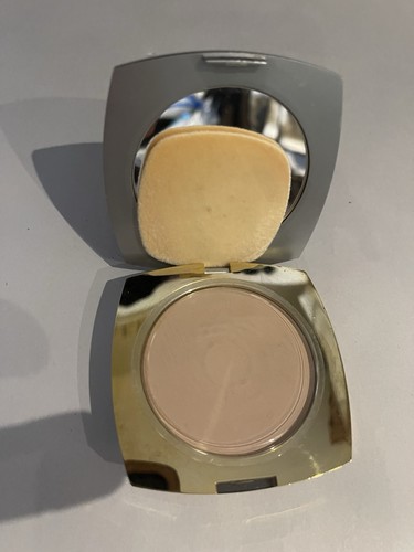 New estée lauder - estée, compact
