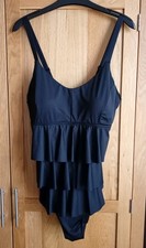 Magisculpt Black Ruffle