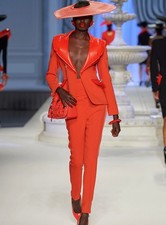 RUNWAY SS23 MOSCHINO Couture x