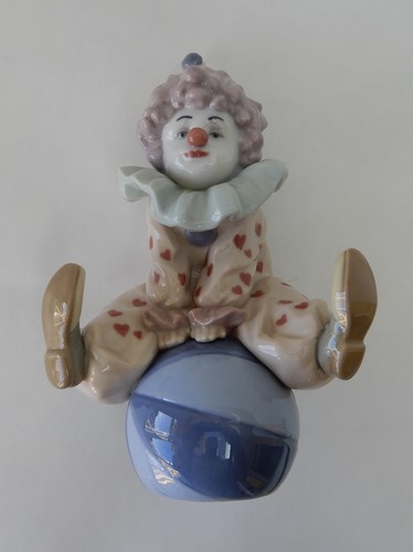 Lladro clown having ball - lladro,