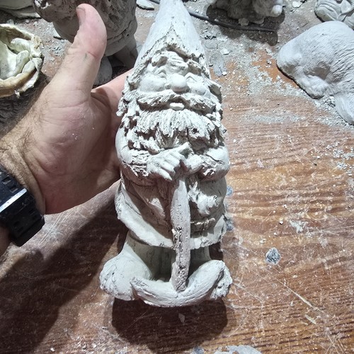 Hand made cement pic - made,