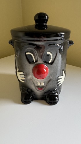 Vintage dusty bin - dusty, box