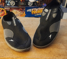Speedo water shoes size S 7/8