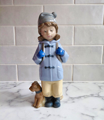 Nao porcelain figurine - nao,