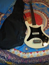Guild B301 bass guitar
