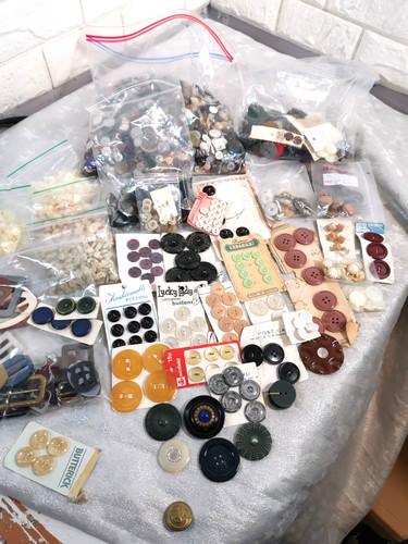 Vintage buttons job - job,