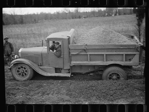 Photo 1930s dump - photo:1930s, loaded