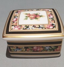 Wedgwood clio pattern trinket - wedgwood,