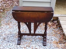 Vintage Small Art Deco Drop