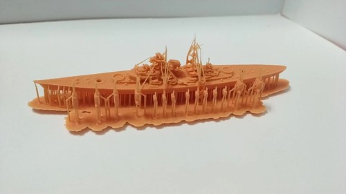 2000 bismarck battleship - 1/2000,