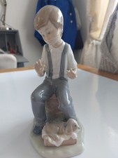 Nao Lladro “Watching The