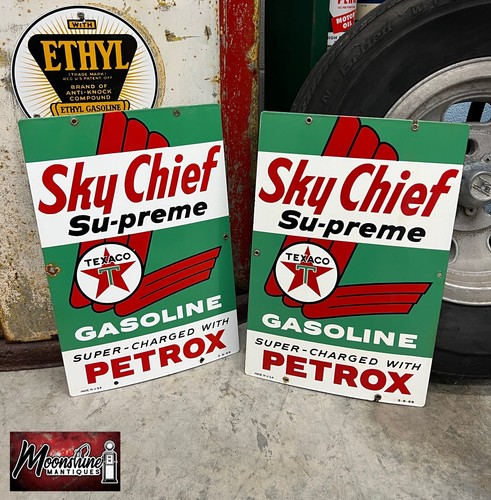 Matching pair 1950 texaco - pair, of