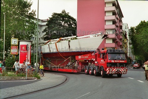 Truck photo mercedes benz - truck,