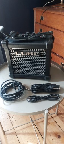 Roland micro cube - gx, guitar
