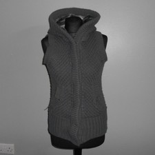 Grey 2000s knitted winter gilet vest with fur hood