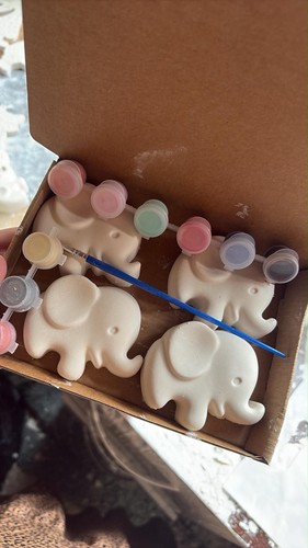 Paint your own - , pottery