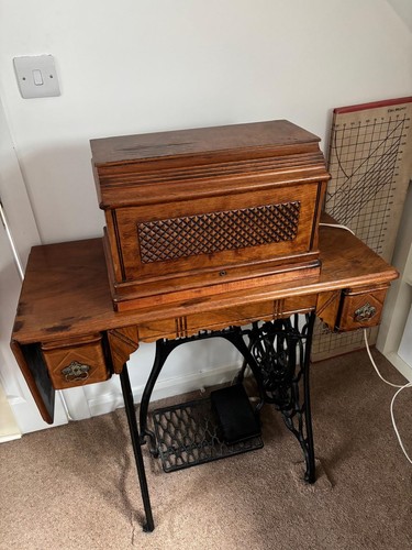 Vintage singer sewing machine - sewing,