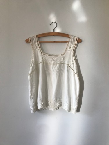 Naga vintage cream square - vintage, neck