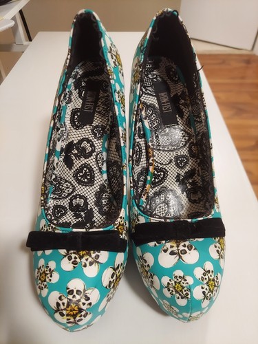 Iron fist tripping - iron, daisies