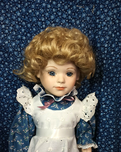 Vintage new global dolls wig - new,