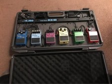 BOSS PEDAL SET AND CASE BCB60  INCLUDES ALL ...6 PEDALS. ALL GREAT.