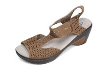 Nwt Jbu Chloe Sandals Shoes