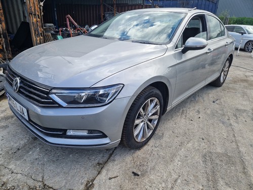 Passat door saloon - vw,