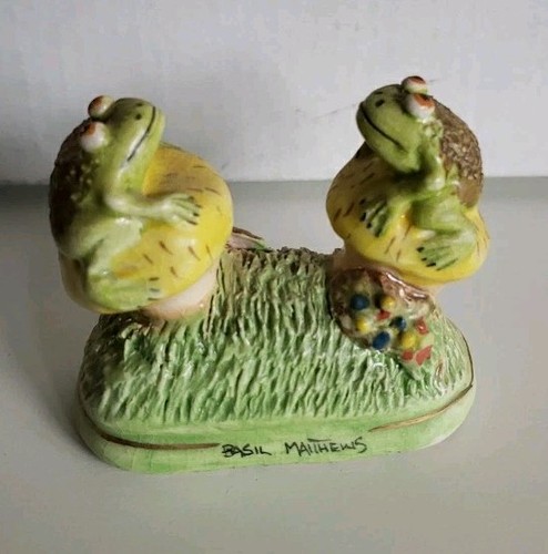Basil matthews frogs - frogs, /