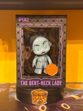 Thrilljoy Pix! The Bent-Neck