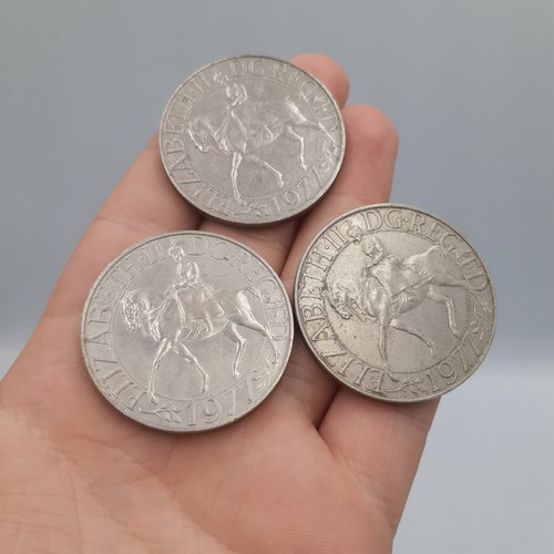 Lot 1977 queen - 3, x