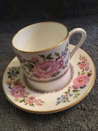 Royal worcester bone china - royal,