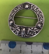 Attractive Alexander Ritchie design 1946 Chester S & Co brooch 13.4 grams