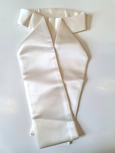 Pre tied ivory satin - ivory,