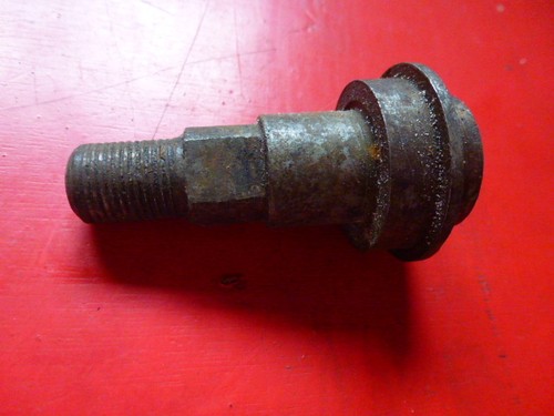 Norton 16h stub axle new - stub,